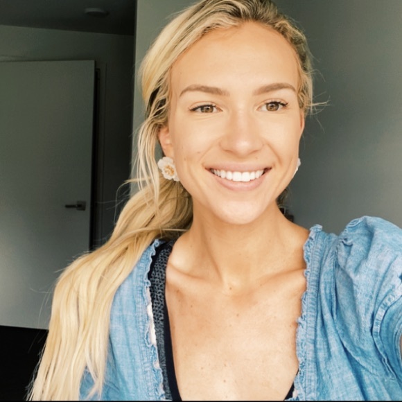 Meet your Posher, Brinley - Picture 1 of 1